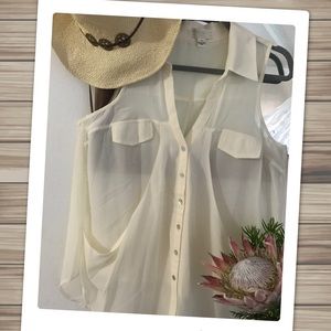 Contemporary Sheer Collared Button Sleeveless Top!